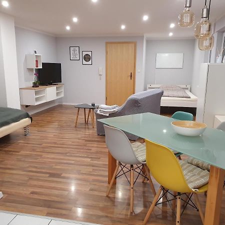 Ferienwohnung Haiber - Remseck Remseck am Neckar Esterno foto